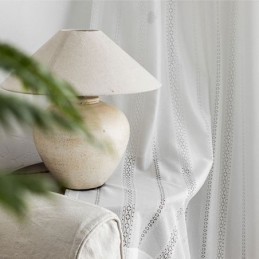 Klasyczny Geometryczny Ekran Okienny Z Białej Haftowanej Organzy Do Salonu, Zasłona Wykonana Na Wymiar